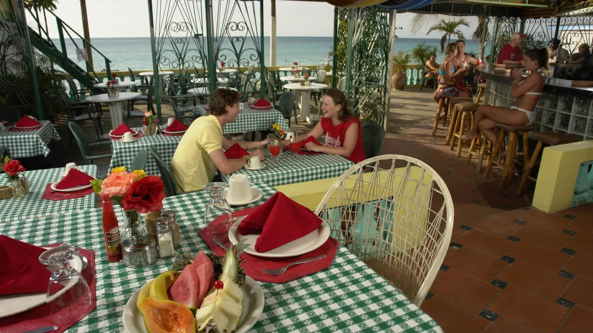 Legends Beach Resort ネグリル